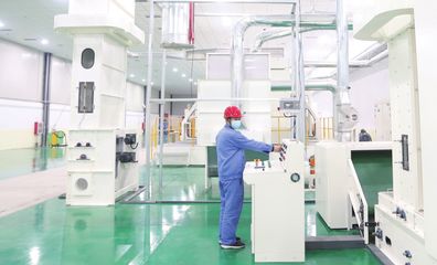 德潤(rùn)新材料 3000萬(wàn)元投資引進(jìn)新生產(chǎn)線，加速新材料研發(fā)創(chuàng)新